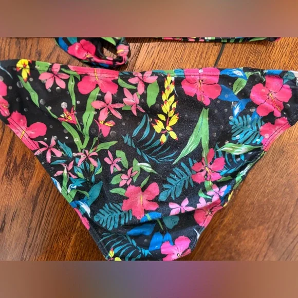 Girls'  10-12 bathing/swim suit bundle - Picture 5 of 9